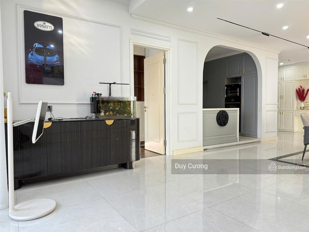Cho thuê 4 phòng ngủ, tầng 25 sunshine center phạm hùng