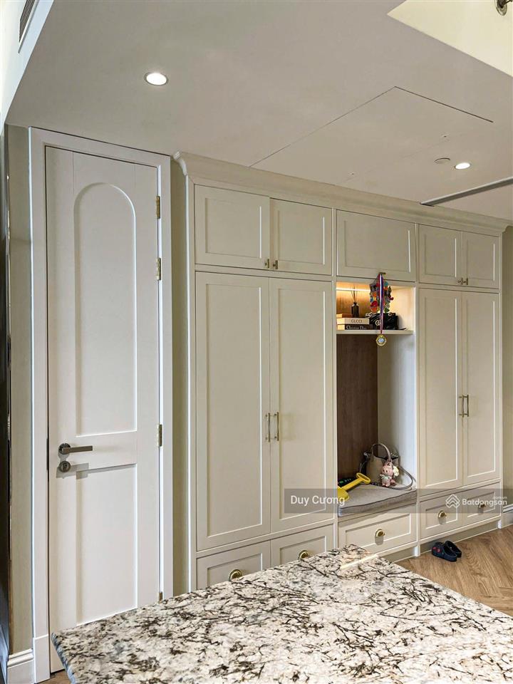 Căn 2 phòng ngủ, đang trống vincom bà triệu cho thuê