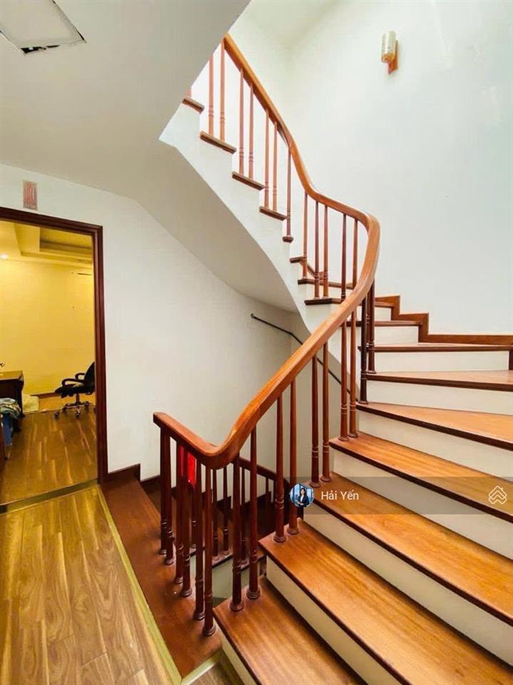 Bán nhà mai dịch 14 tỷ 50m2 mt 4,5m phân lô cầu giấy vừa ở vừa làm văn phòng