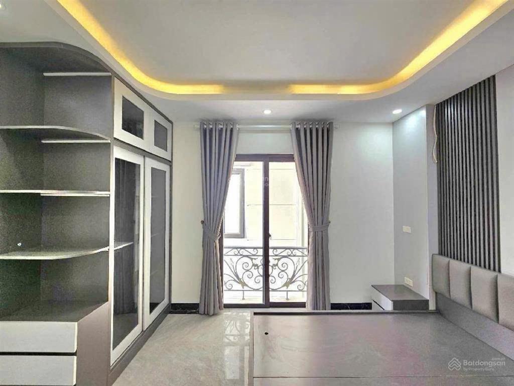 Bán nhà thanh am  trung tâm việt hưng  ngõ nông  full tiện ích