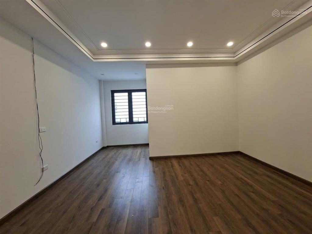 Siêu đẹp ngọc lâm thông nguyễn văn cừ khu vực lõi long biên .80m  6 tầng  ngõ thông thoáng