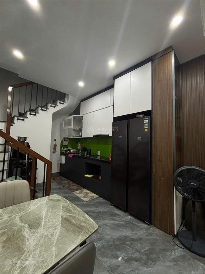 Nhà đẹp sang xịn mịn  thạch bàn long biên  oto gần  ngõ thoáng sáng  hàng xóm tình cảm