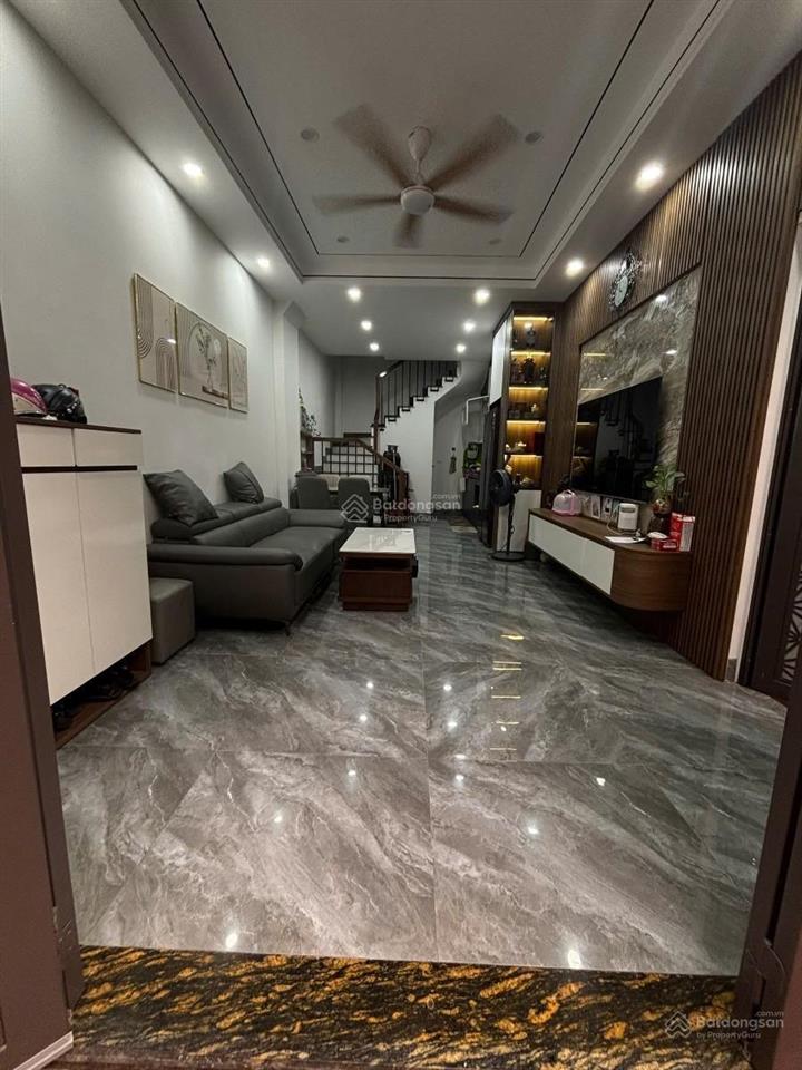 Nhà đẹp sang xịn mịn  thạch bàn long biên  oto gần  ngõ thoáng sáng  hàng xóm tình cảm