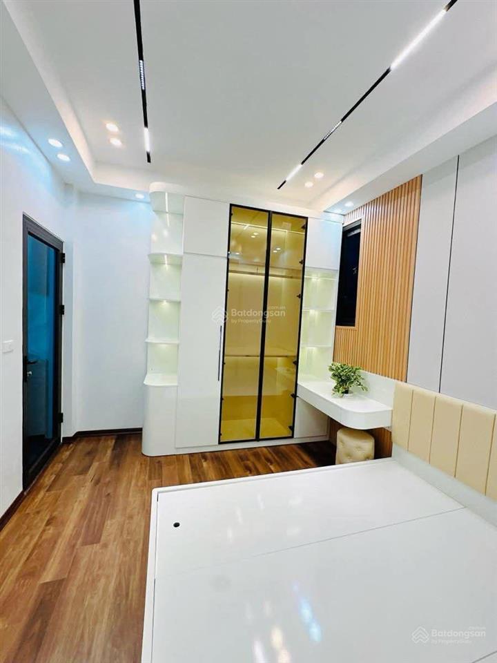 Siêu hót. phố yên ninh trung tâm ba đình nhà đẹp 5 tầng thang máy  full nội thất