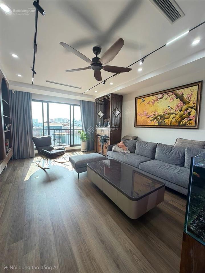 17 tỷ sở hữu ngay căn nhà 60m,7 tầng nở hậu  mặt ngõ oto tránh tại ngô gia tự trung tâm viêt hưng