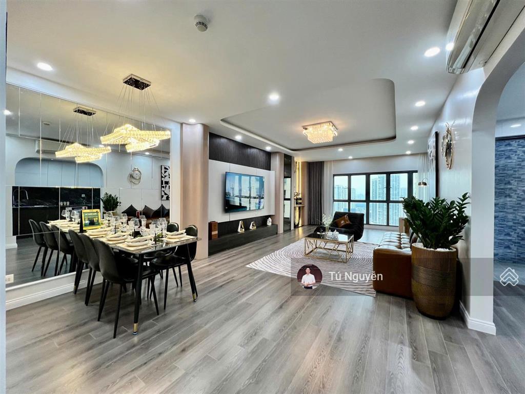 Chính chủ bán căn 2 phòng ngủ 59m² gold season số 47 nguyễn tuân. giá 6 tỷ