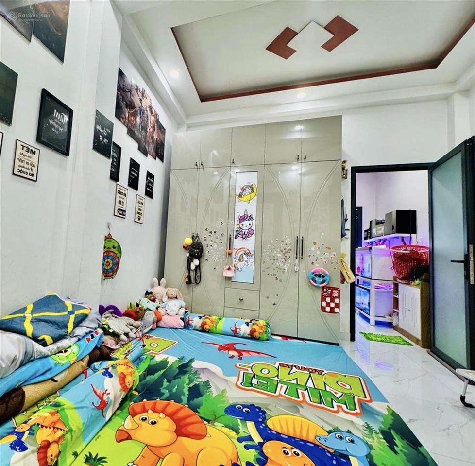 Nhà đẹp 2 mt hẻm 6m gần cầu chà vàkề q5  4 tầng  50m2  5pn khu hiện hữu  shr