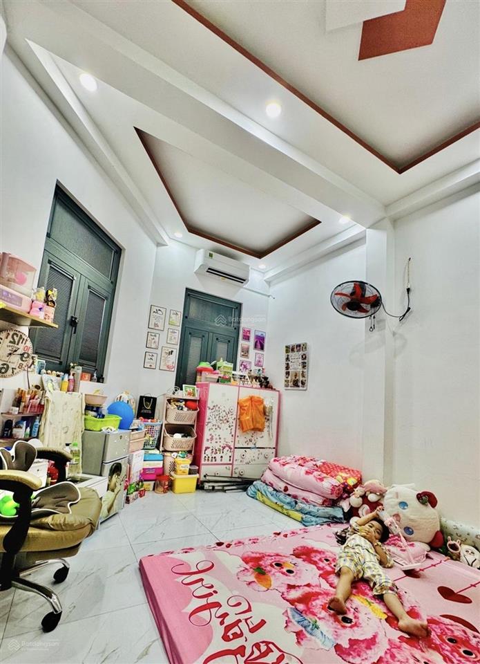 Nhà đẹp 2 mt hẻm 6m gần cầu chà vàkề q5  4 tầng  50m2  5pn khu hiện hữu  shr
