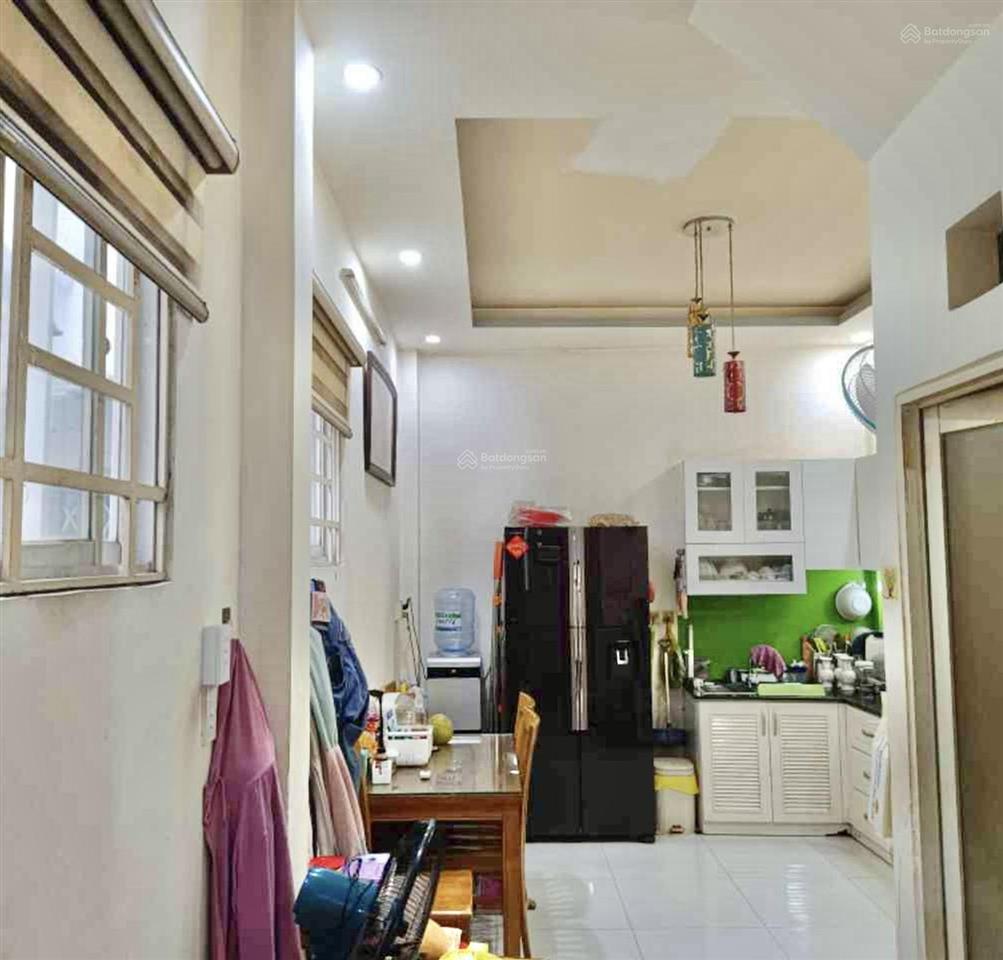 Căn gốc không lộ giới quận 8 , hiện hữu, 4 tầng  ngay chợ rạch ông