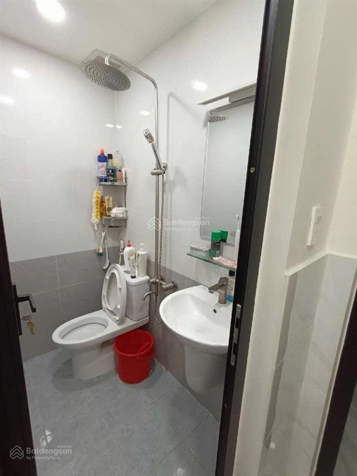 Mua nhà tặng máy in tiền căn hộ dịch vụ  18 pn thu ổn định gần 100 tr / t 0931 836 ***