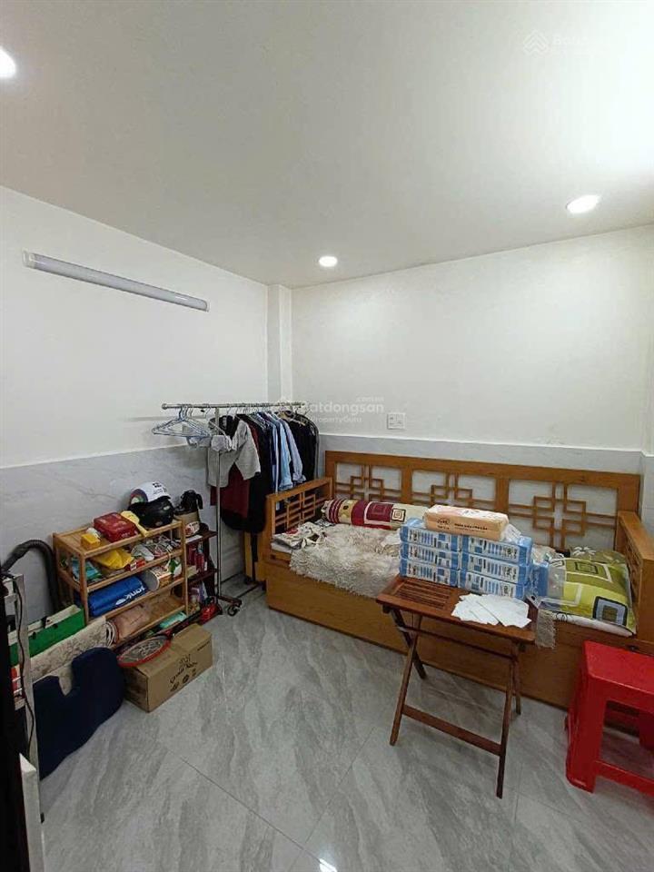 Mua nhà tặng máy in tiền căn hộ dịch vụ  18 pn thu ổn định gần 100 tr / t 0931 836 ***