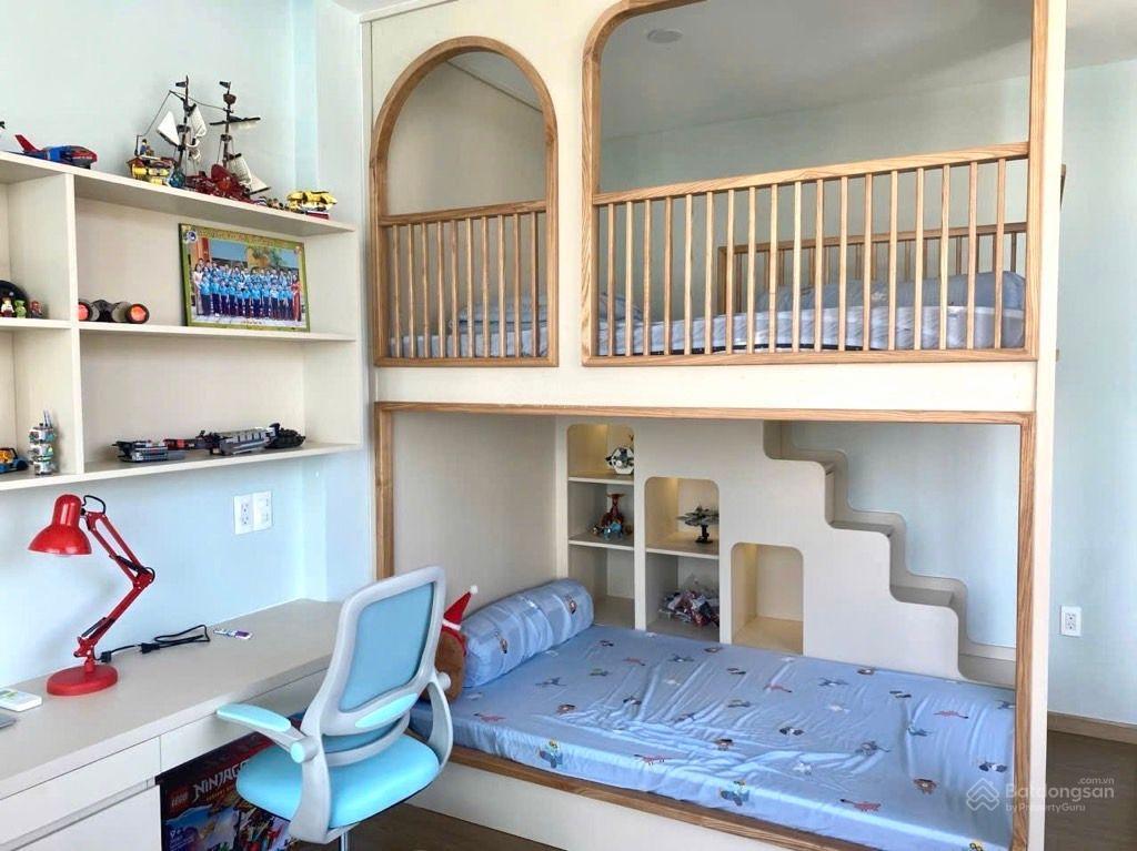 Nhà bán 3 tầng giáp quận 1  45m2  sát mặt tiền khu nhà giàu an ninh  hxh  3 pn  giá 9 tỷ tl