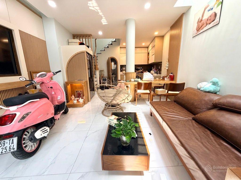 Nhà bán 3 tầng giáp quận 1  45m2  sát mặt tiền khu nhà giàu an ninh  hxh  3 pn  giá 9 tỷ tl