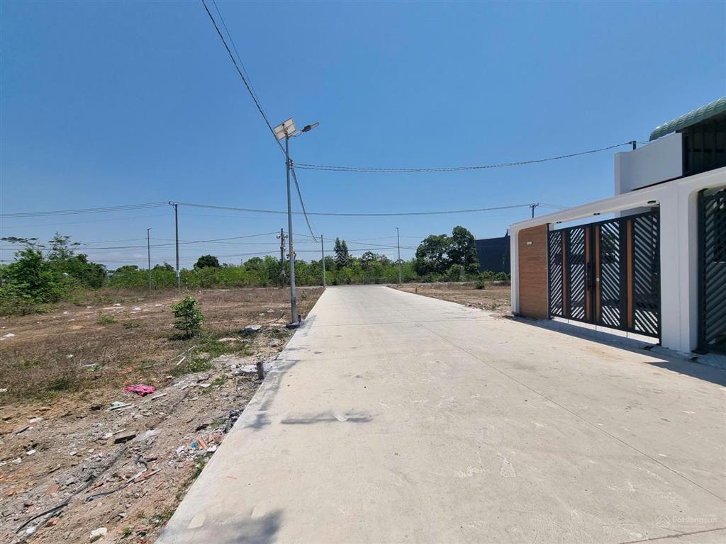 Nhà mới đẹp  giá tốt trung tâm long điền, tp.hcm