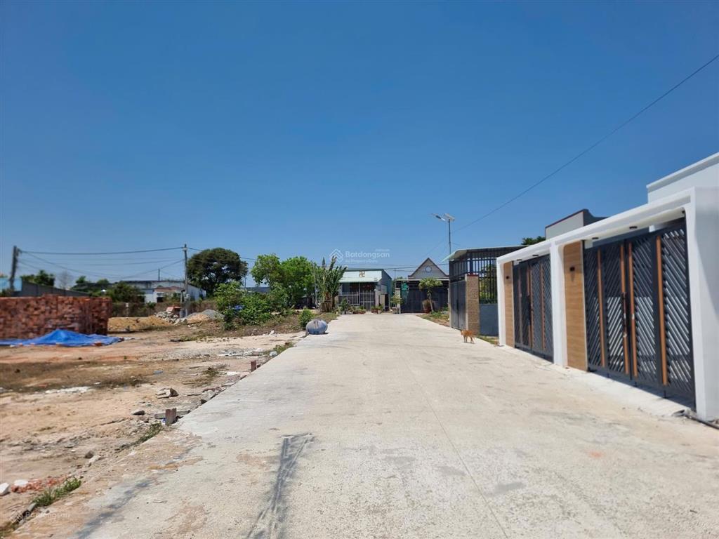 Nhà mới đẹp  giá tốt trung tâm long điền, tp.hcm