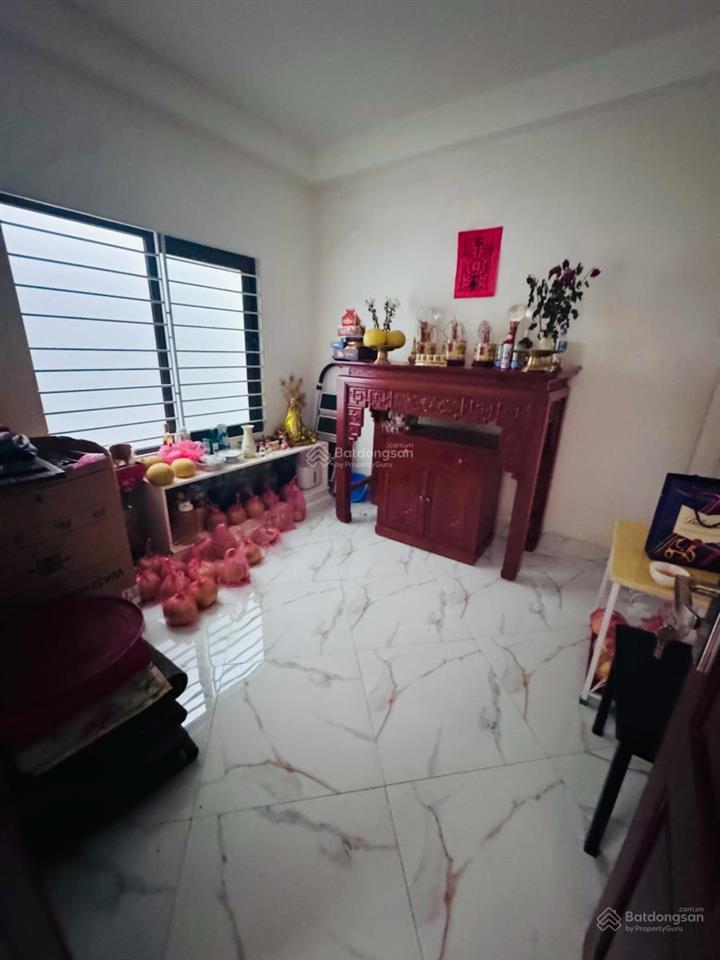 Bán nhà thịnh hào 142m2 phân lô  6 tầng ô tô vào nhà