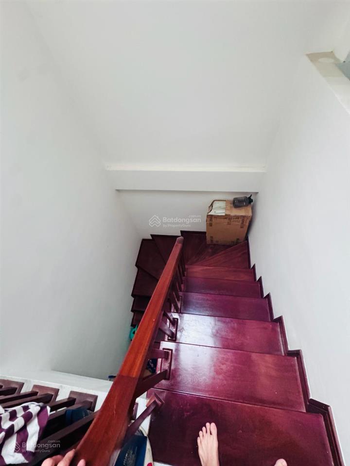 Bán nhà thịnh hào 142m2 phân lô  6 tầng ô tô vào nhà