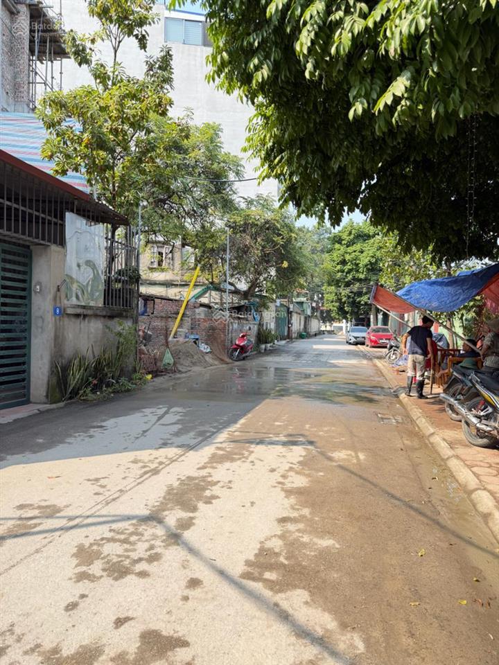 Nhà ngọc thuỵ 6 tầng thang máy
