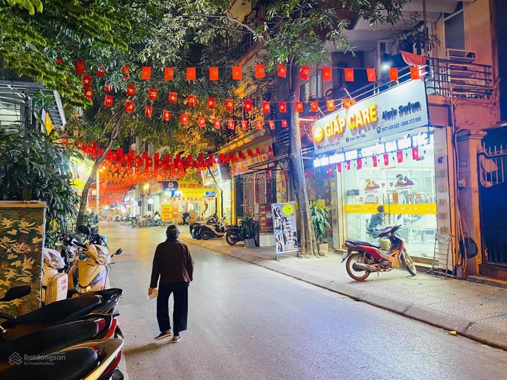 Bán gấp nhà ngọc lâm mặt ngõ ô tô tránh kinh doanh vỉa hè tiện ích bạt ngàn