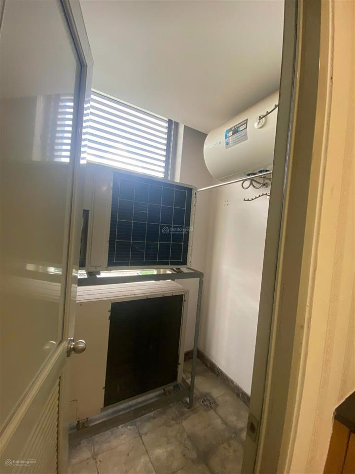 Siêu hiếm, bán căn hộ 2pn + 2wc 78m2 +1 parking oto, có sổ hồng, đủ nội thất mới, dọn vào ở ngay