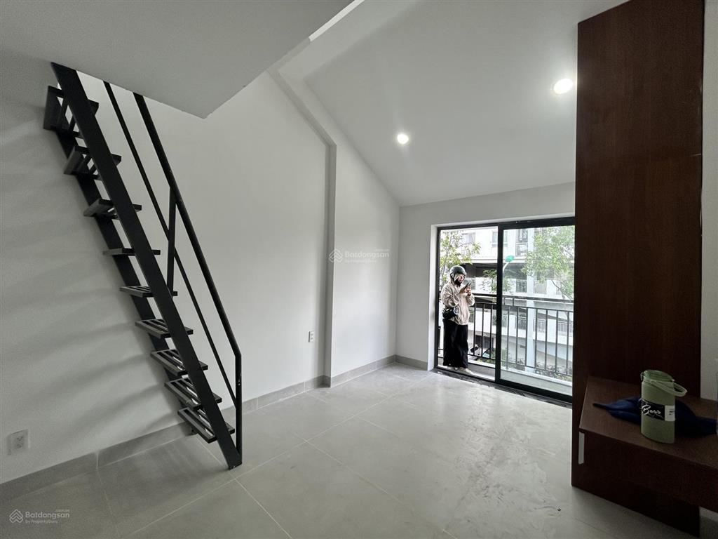 Cho thuê duplex ban công nội khu dân cư đường đỗ xuân hợp | nhiều tiện ích xung quanh