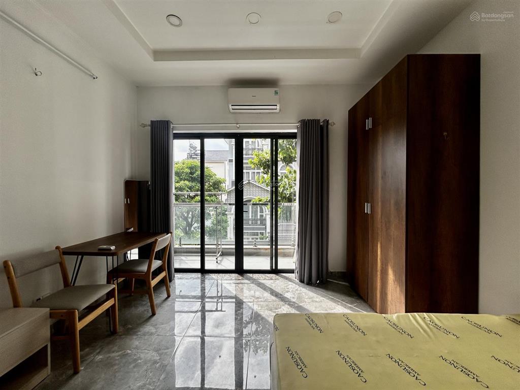 Gần ngã tư mai chí thọ  studio ban công máy giặt riêng ngay đảo kim cương quận 2