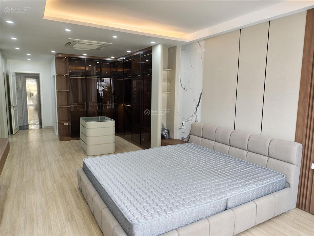 Chính chủ bán nhà giải phóng  80m  7 tầng thang máy  gara ô tô giá  2 thoáng  25 tỷ