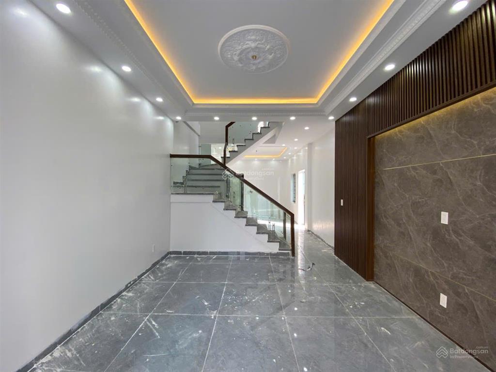 Nhà 3 tầng lô góc hạ đoạn, đông hải 2