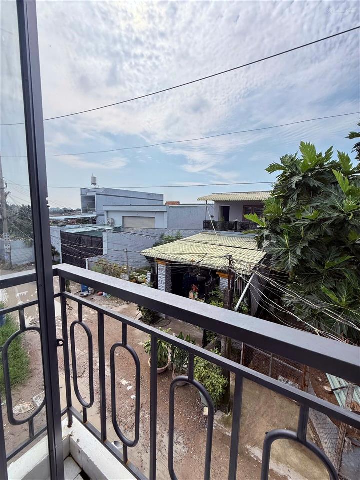 Bán nhà giá rẻ 4x4 325tr ngay chợ dọn vào ở ngay