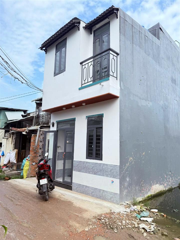 Bán nhà giá rẻ 4x4 325tr ngay chợ dọn vào ở ngay