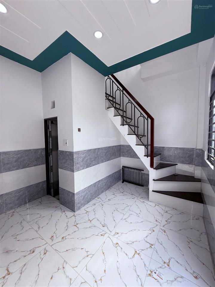 Bán nhà giá rẻ 4x4 325tr ngay chợ dọn vào ở ngay