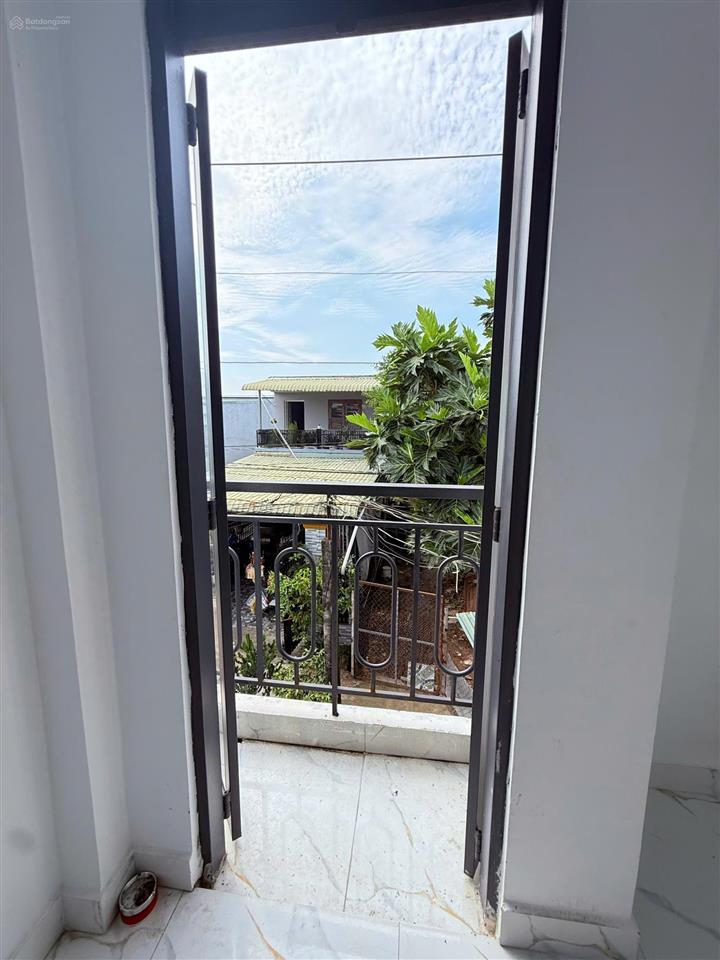 Bán nhà giá rẻ 4x4 325tr ngay chợ dọn vào ở ngay