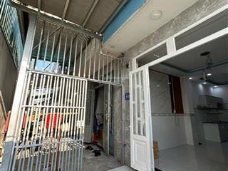 Nhà chính chủ 925tr có sân 4x11 ngay đường lớn 20m 1 trệt 1 lầu