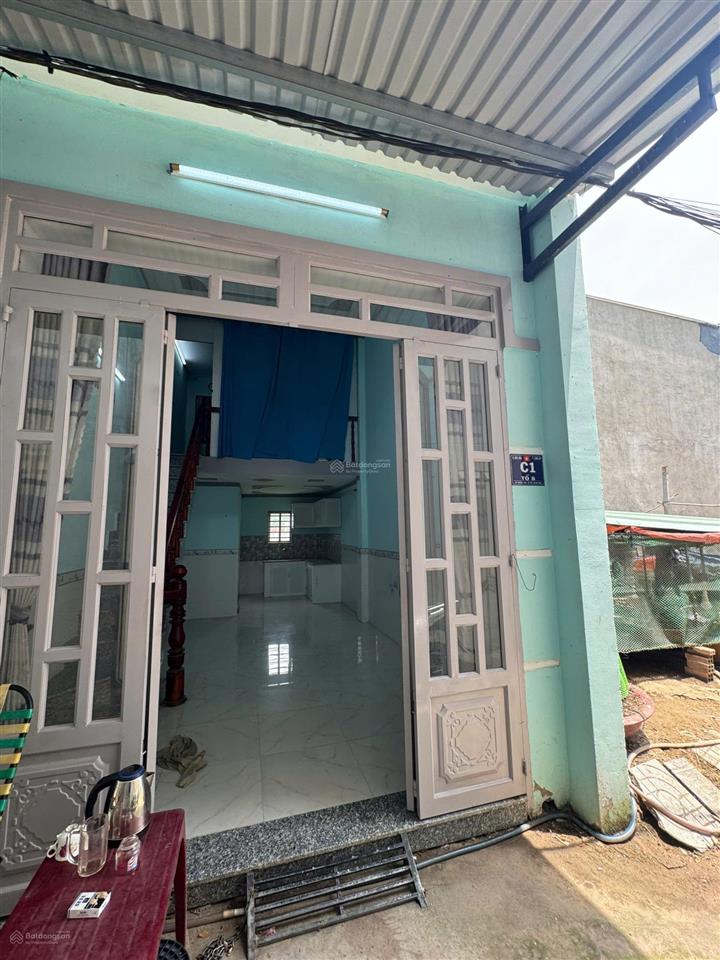 Nhà cấp 4 chính chủ bán gấp 4x10m 1 trệt 1 lửng 625tr giá full