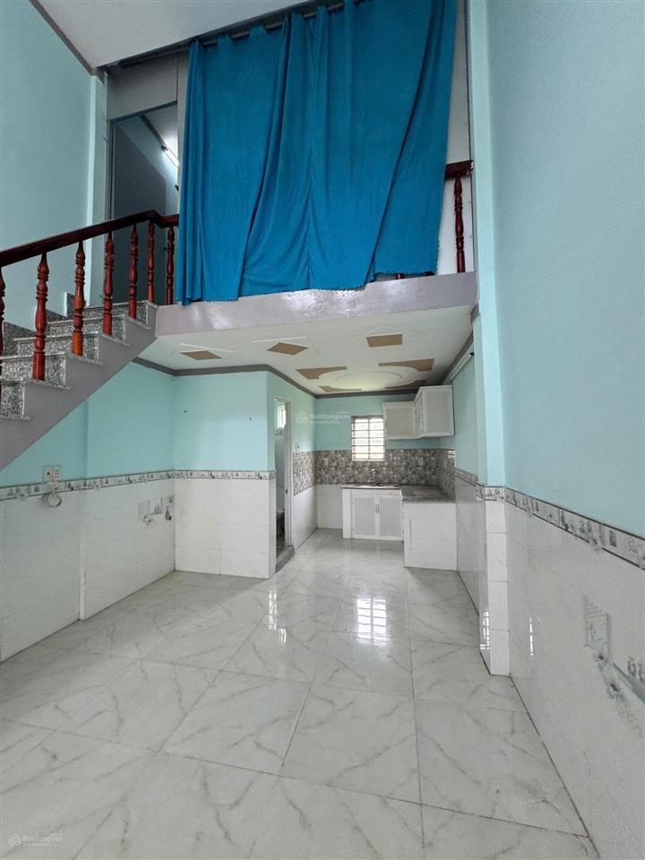 Nhà cấp 4 chính chủ bán gấp 4x10m 1 trệt 1 lửng 625tr giá full
