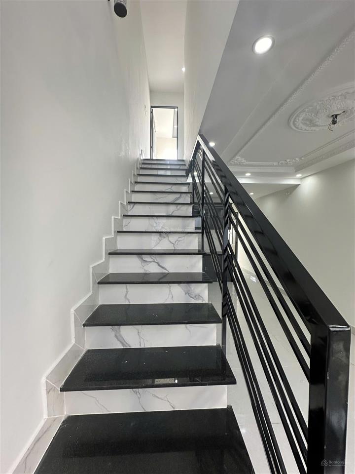 Bán nhà gần hóc môn 4x11m 3pn  giá chốt 795 triệu