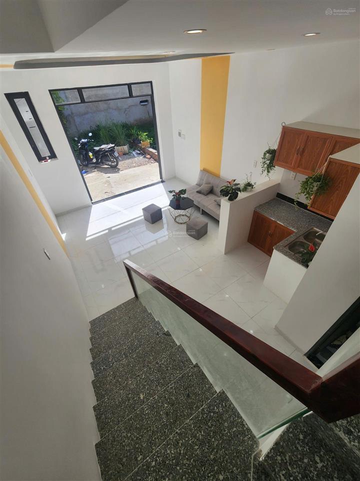 Nhà mới xây kdc nước máy gần chợ  giá 500 triệu