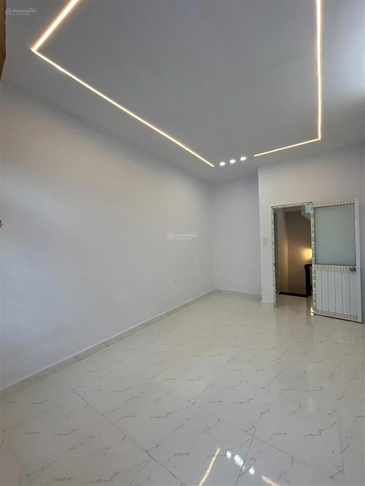 Nhà kiên cố chính chủ 1 trệt 1 lầu  giá chốt 600 triệu
