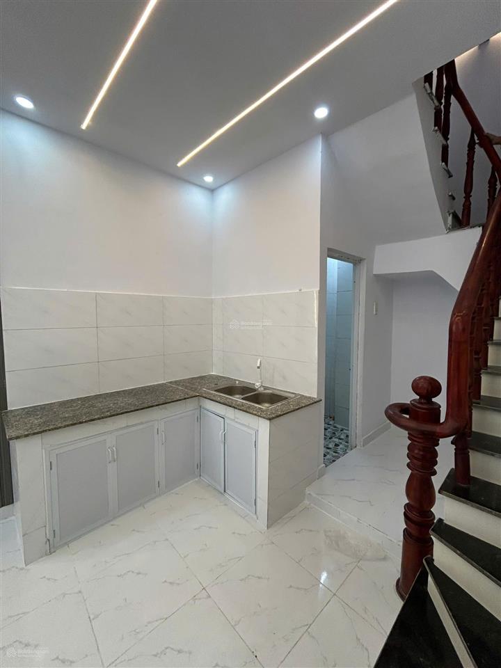 Nhà kiên cố chính chủ 1 trệt 1 lầu  giá chốt 600 triệu