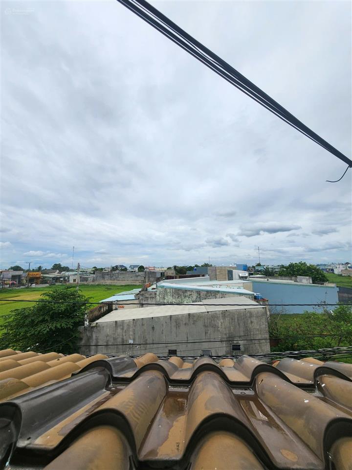 Bán nhà nở hậu kiên cố 2pn  giá 750 triệu