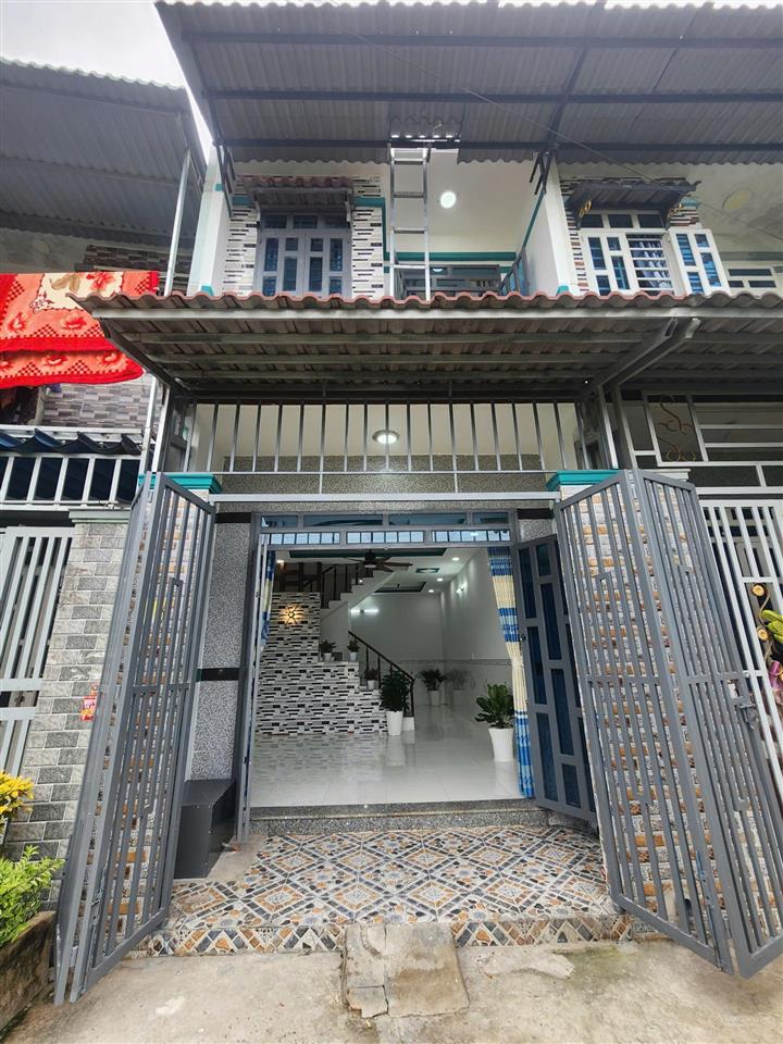Nhà nở hậu 4.2x10m kiên cố  giá 780 triệu