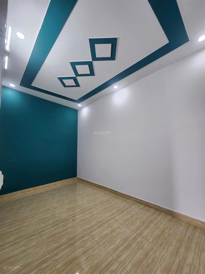 Nhà nở hậu 4.2x10m kiên cố  giá 780 triệu