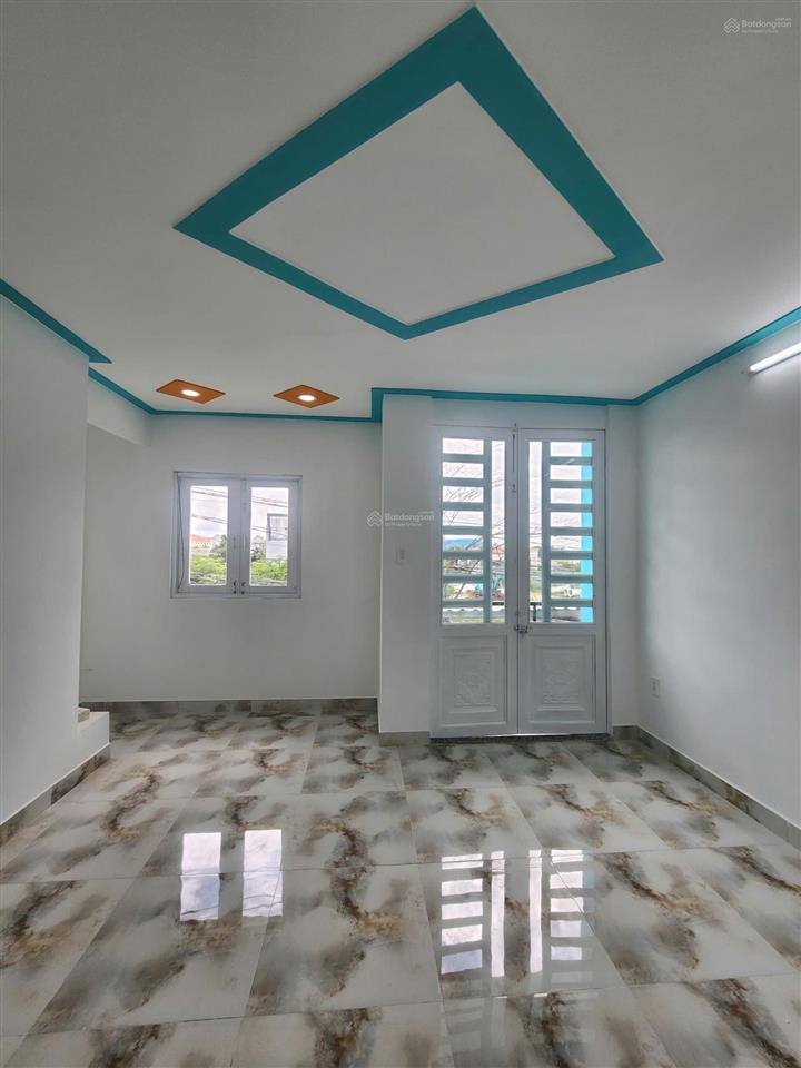 Nhà 1 trệt 1 lầu kiên cố  giá 450 triệu