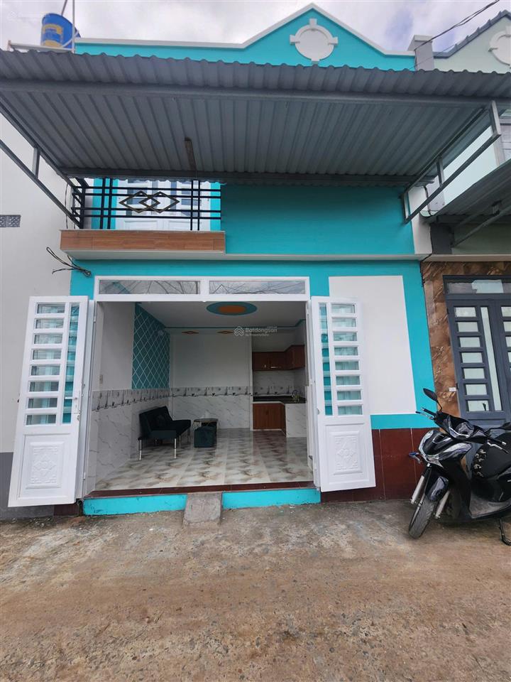 Nhà 1 trệt 1 lầu kiên cố  giá 450 triệu