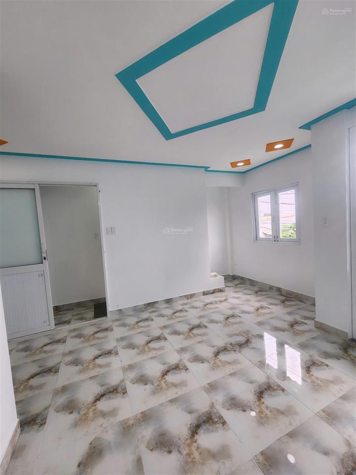 Nhà 1 trệt 1 lầu kiên cố  giá 450 triệu