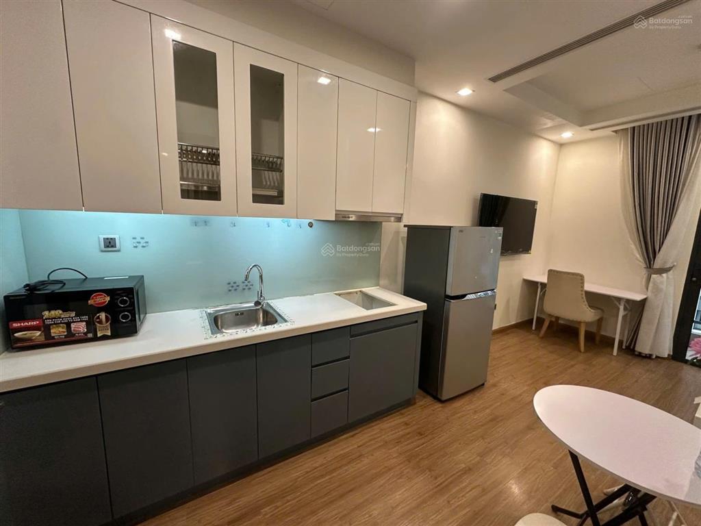 Bán cc vinhomes green bay toà g3 trục 11 mễ trì, 2,6 tỷ, 28m2, đẹp, full nội thất, nhiều tiện ích