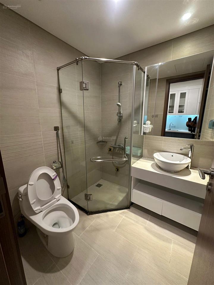 Bán cc vinhomes green bay toà g3 trục 11 mễ trì, 2,6 tỷ, 28m2, đẹp, full nội thất, nhiều tiện ích