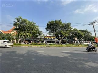 Mt đường số 7, p. bình trị đông b, q. bình tân  dt 10 x 20m  kc 2.5 tấm, giá 50 triệu/tháng