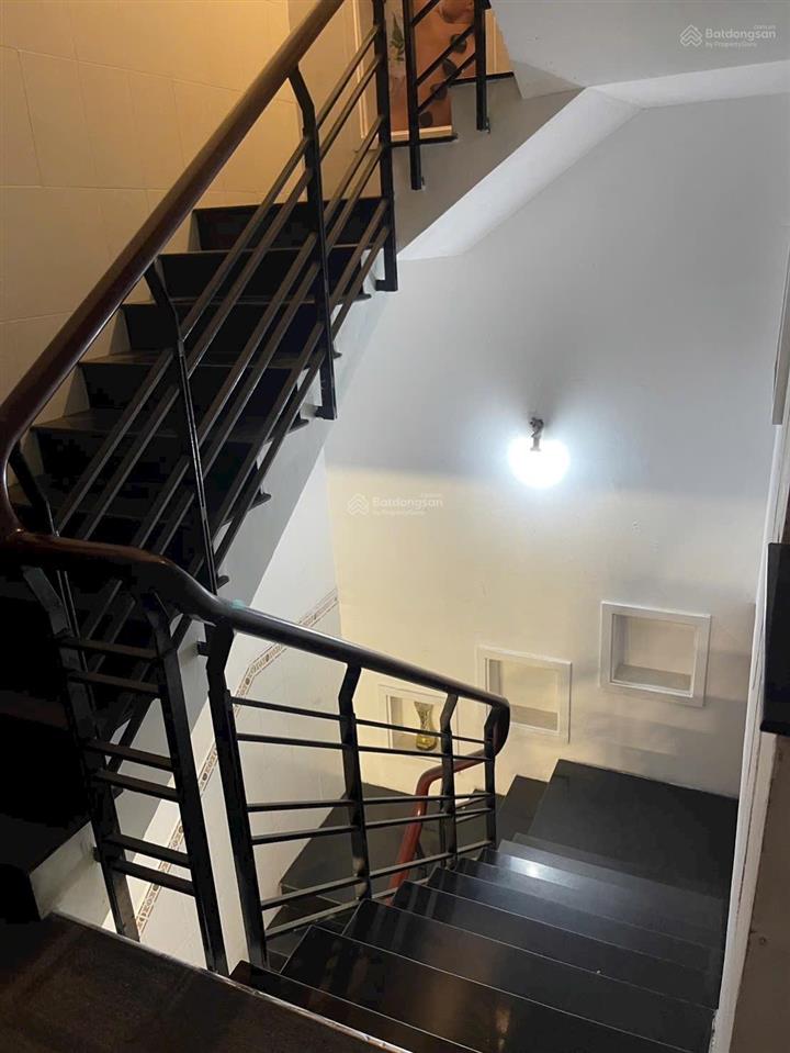 Bán nhà 5x20m kc 3,5tấm hoàn thiện giá 11tỷ đường 12b khu tên lửa giá tốt nhất khu vực