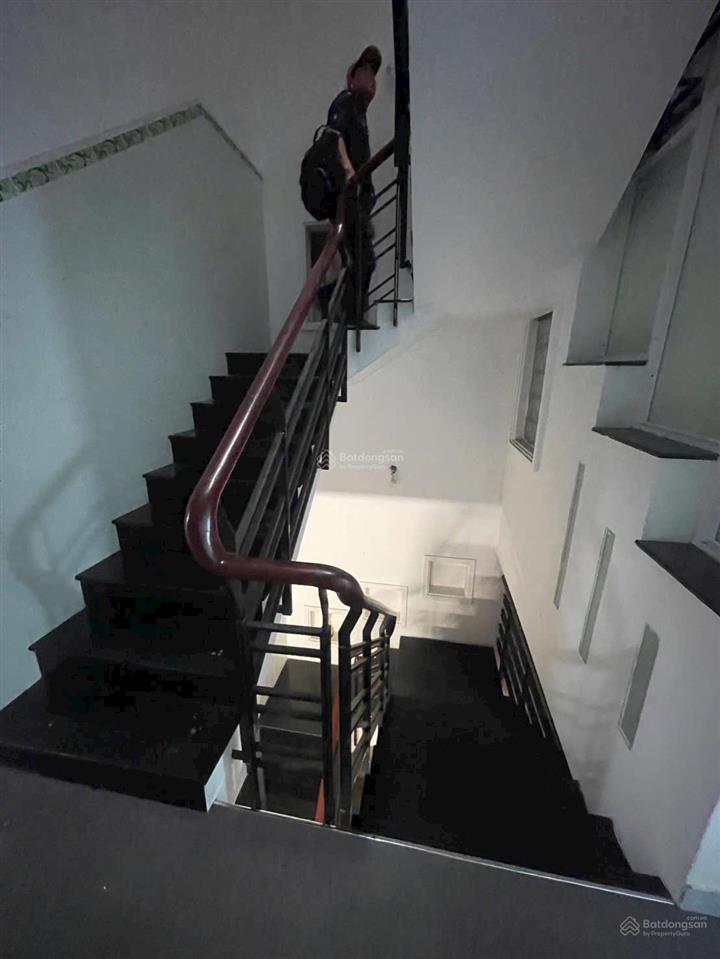 Bán nhà 5x20m kc 3,5tấm hoàn thiện giá 11tỷ đường 12b khu tên lửa giá tốt nhất khu vực